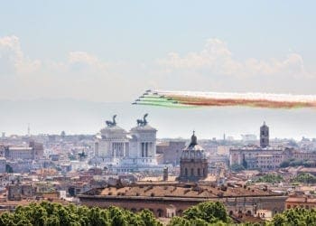 Frecce Tricolori su Roma. Credit IstockPhoto.