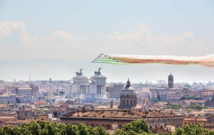 Frecce Tricolori su Roma. Credit IstockPhoto.